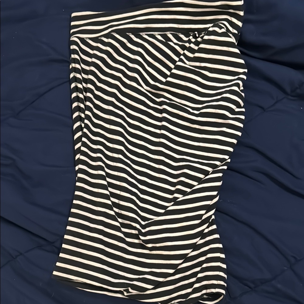 Lululemon Black and White Asymmetrical Pencil Skirt